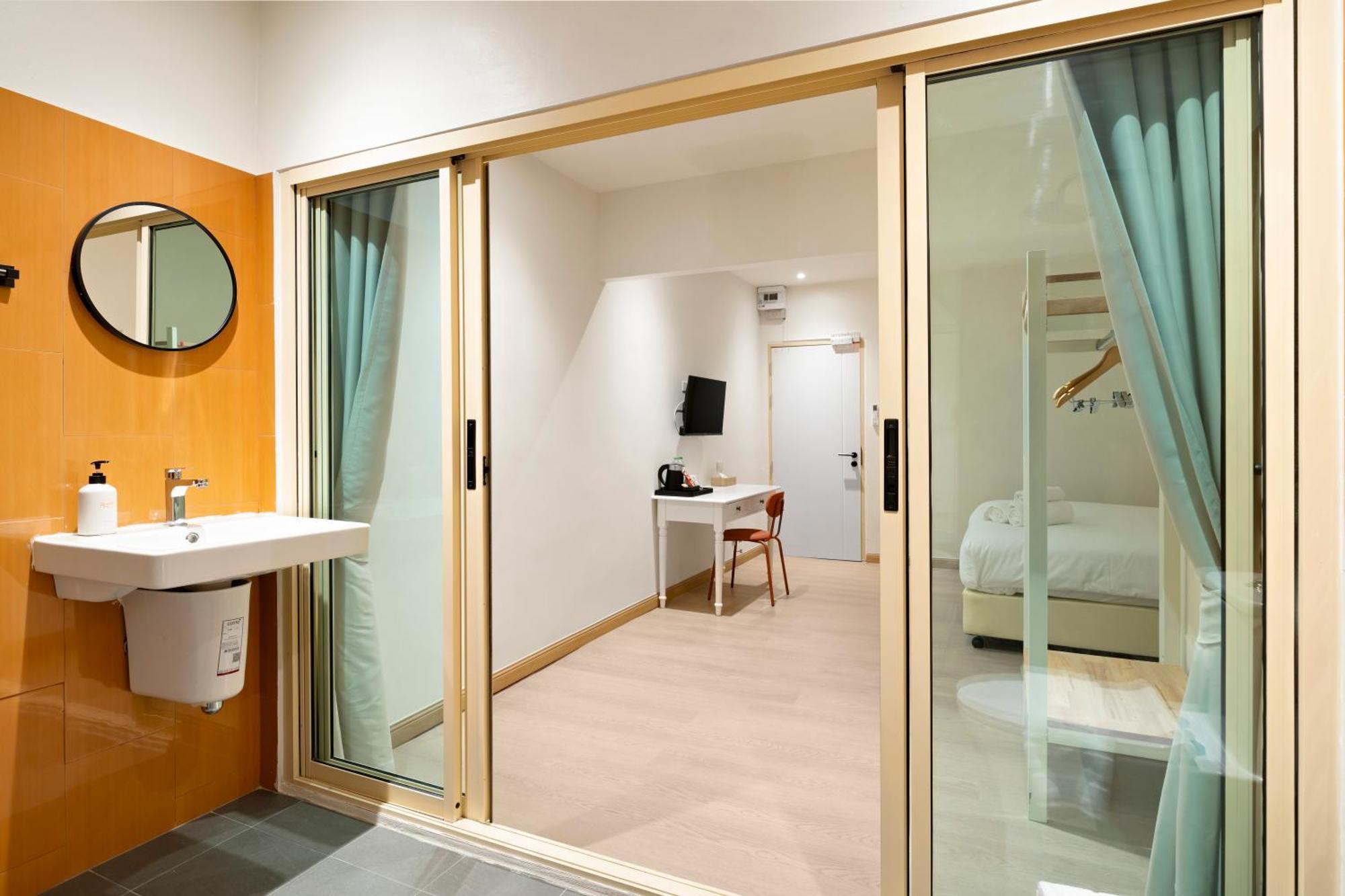 Hotel Horange Phuket Town Zimmer foto