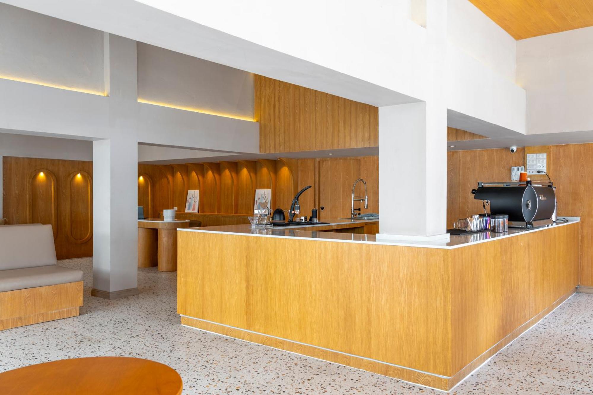 Hotel Horange Phuket Town Exterior foto